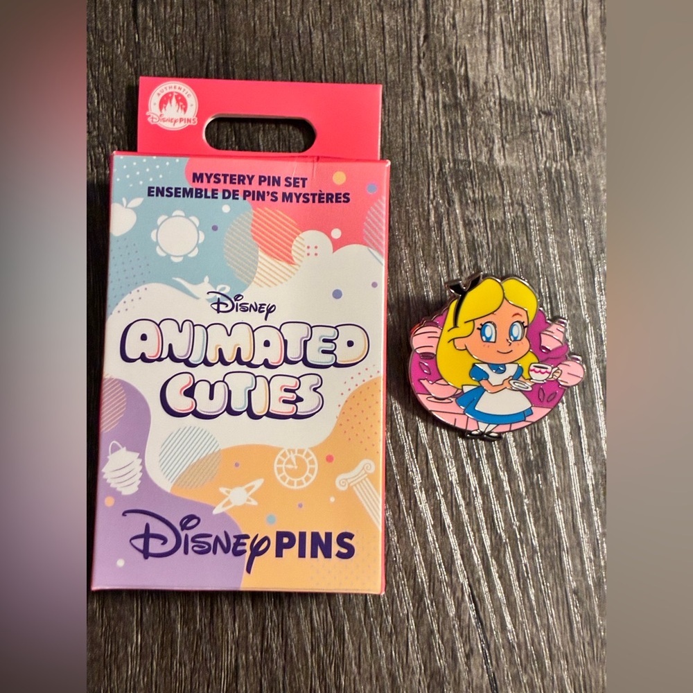 Disney Parks Animated Cuties Mystery Box Pin- Alice in Wonderland - Picture 2 of 6